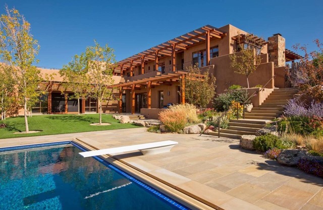Luxury Resort Living in Santa Fe, heated pool, hot tubs, 360 mountain top views