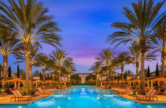 Luxury Resort Style 2-bedroom condo + Workstation - Irvine Spectrum Area