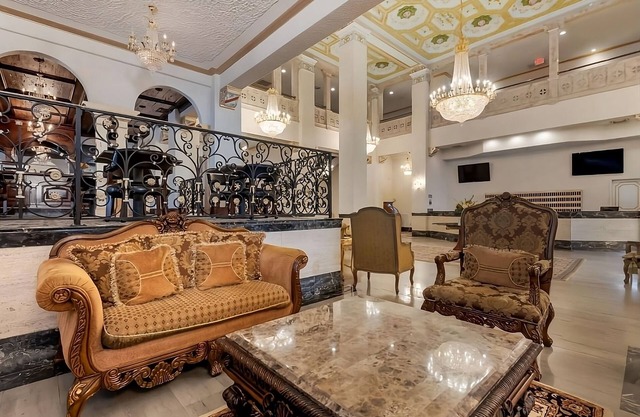 Luxury Retreat: Experience the Height of Comfort in Downtown Tampa! 2 Rooms