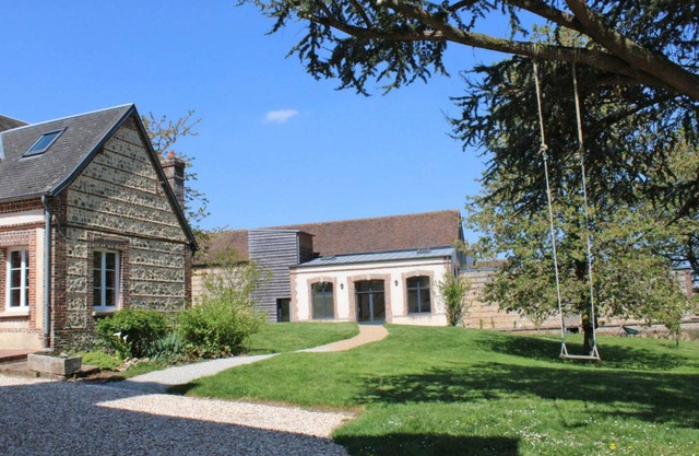 Luxury Retreat with Indoor Pool, Sauna, and Sports Facilities in Scenic French Countryside