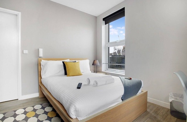 Luxury Self Contained Studio (2)