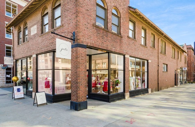 Luxury Short North Top Floor Condo & 2 Beds