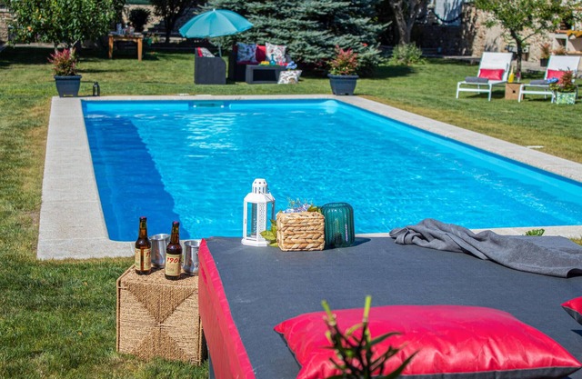 LUXURY SINGULAR VILLA ROSA