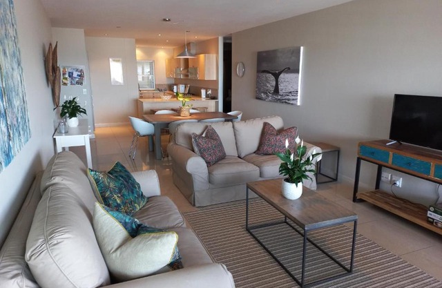 Luxury, spacious 3 bed apartment in Plett
