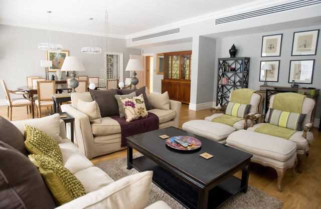 Luxury Spacious Three Bed Apartment in Heart of Mayfair With Terrace