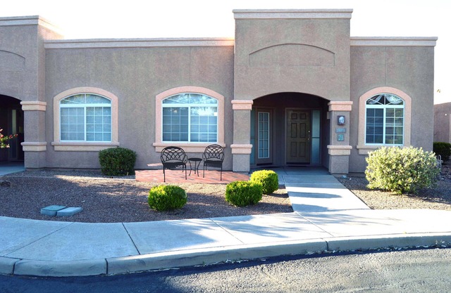 Luxury Studio Apartment Located in a Popular High Desert Resort