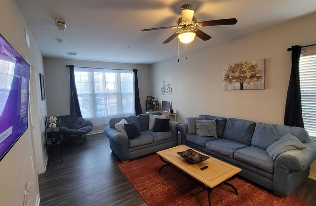 Luxury Suite *Gated Community *Free Parking *Entire Apt * Minutes From RDU & PNC