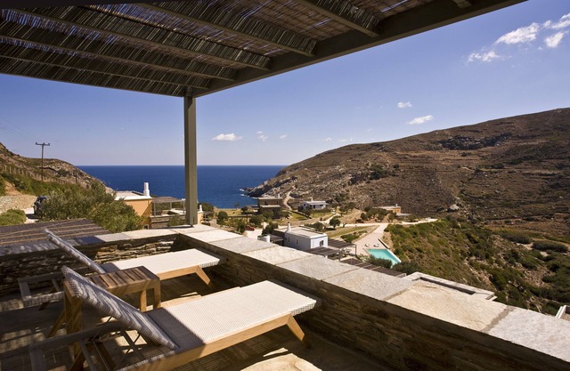 Luxury Suite with Panoramic Sea View in Zorgos