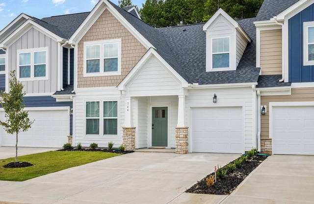 Luxury Townhome with Golf Cart 4 miles to Clemson Memorial Stadium