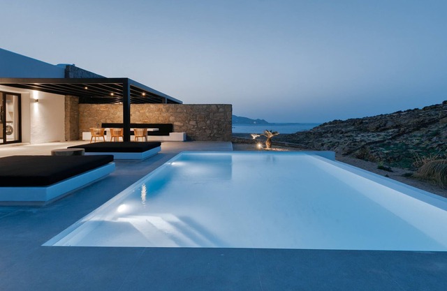 Luxury, Tranquility, Space and Calmness. The Key Location Makes it a Top Choice