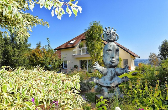 Luxury villa between Annecy and Geneva with magnificent mountain views