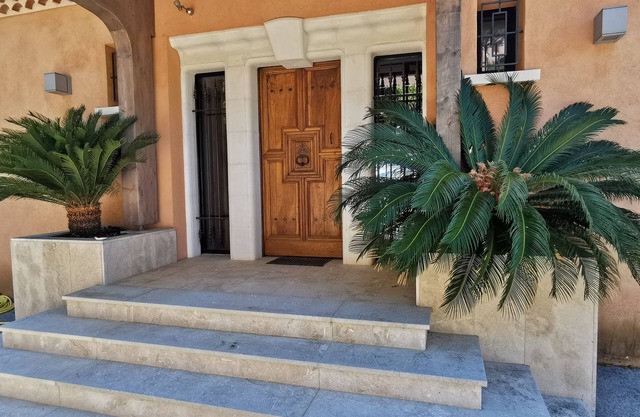 Luxury villa sea view, heated pool, sauna, jacuzzi, golf and beaches, 5 bedrooms