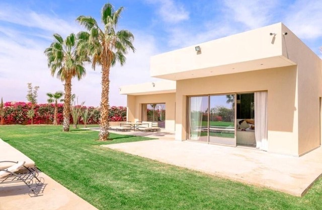 "Luxury Villas: Your Elegant Escape to the Heart of Paradise"