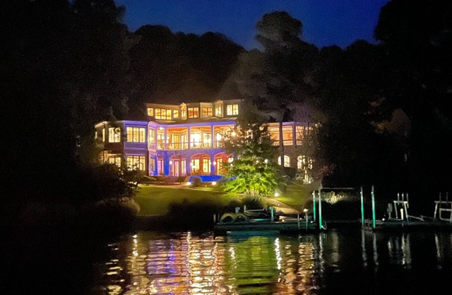 LUXURY WATERFRONT ESTATE ON LAKE OCONEE