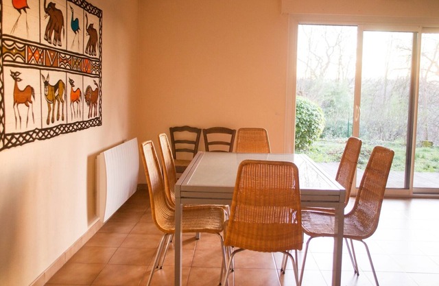 Lyon-Oullins Beau T3 in peace, its private Garden & terrace in a wooded park