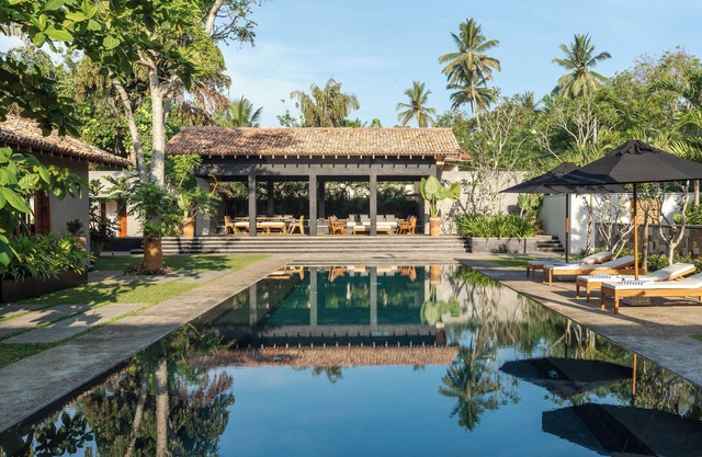 M-Beach House stunning bayfront villa - fully staffed and serviced!