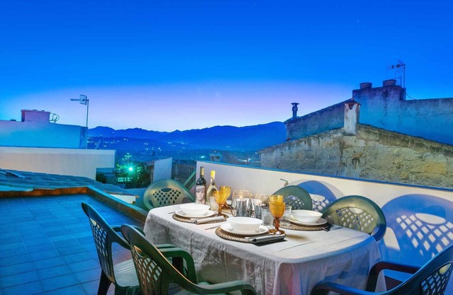 Maca Sol, Adosado con Vistas a la Montaña