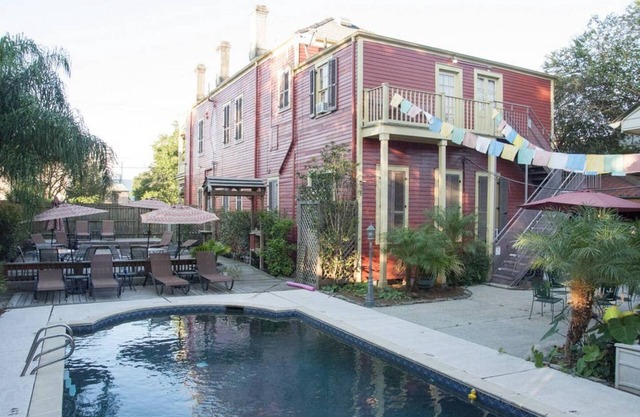 Macarty House: Resort-style Home for 16 - Outdoor pool, covered bar & large deck