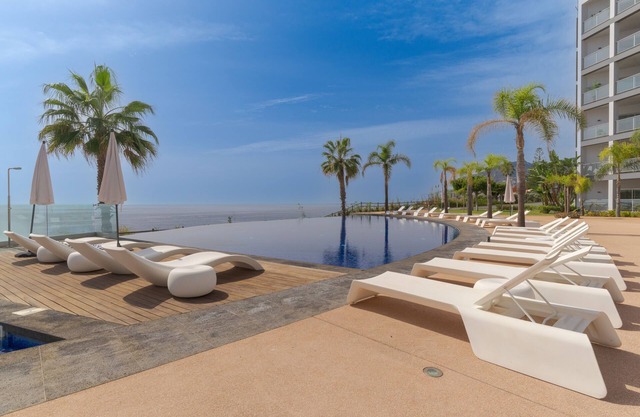 Madeira Palace Ocean Sounds