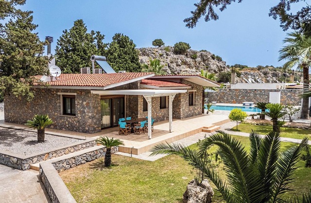 Madia Villa with private pool and outdoor jacuzzi