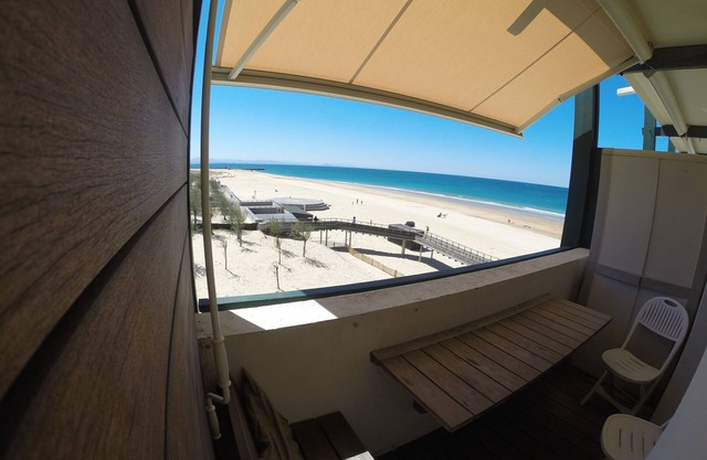 Magnificent ocean view studio