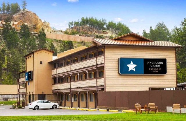 Magnuson Grand Rushmore View