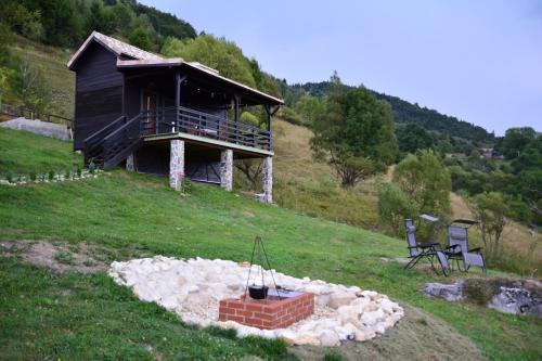 Magura Rustic Tiny House