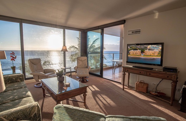 Mahana 717 - Central AC, Summer Specials, Two-Island Views!
