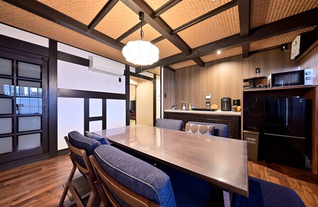 Main building A whole guesthouse can be rented f/Kyoto Kyōto