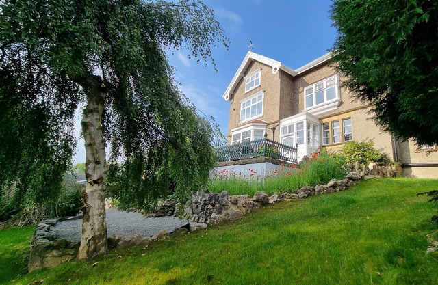 MAINSFIELD, family friendly, luxury holiday cottage in Settle