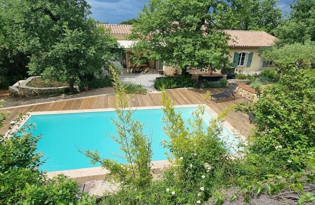 Maison Avec Piscine au Cœur de la Garrigue