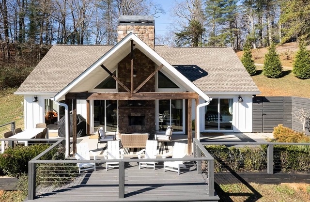 Maison Blanche @ Julep Farms near Highlands, NC