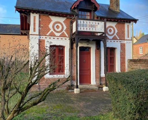 Maison individuelle dans un parc