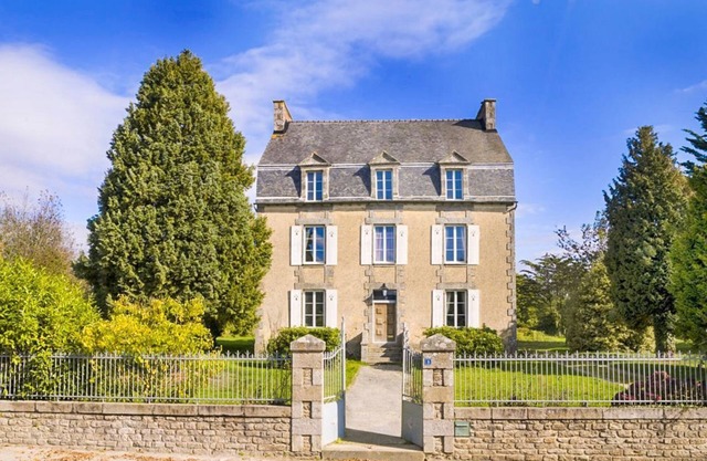 Maison Meneac - Four Bedroom Villa, Sleeps 8