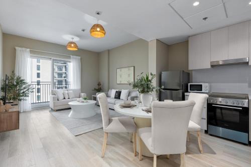 Maison Privee - Modern Hideaway with Canal Views on Yas Island