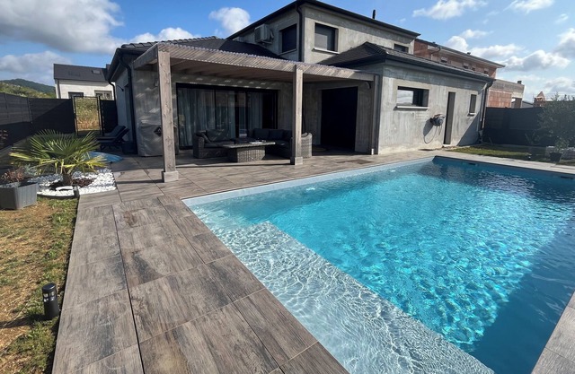Maison Quartier Calme Avec Piscine Proche Luxembourg