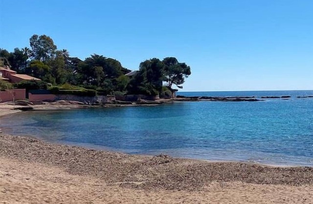Maisonette 10 m from La Péguière beach