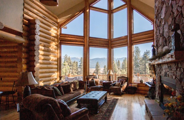 Majestic Log Cabin with Amazing Views; Near Brundage & Meadow Creek Golf Course