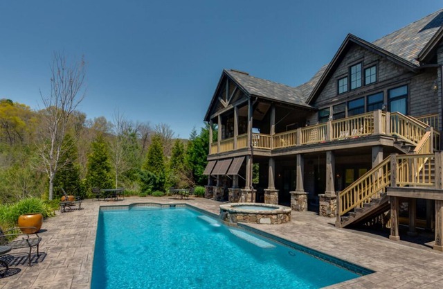 Majestic Mountain Retreat with Pool !