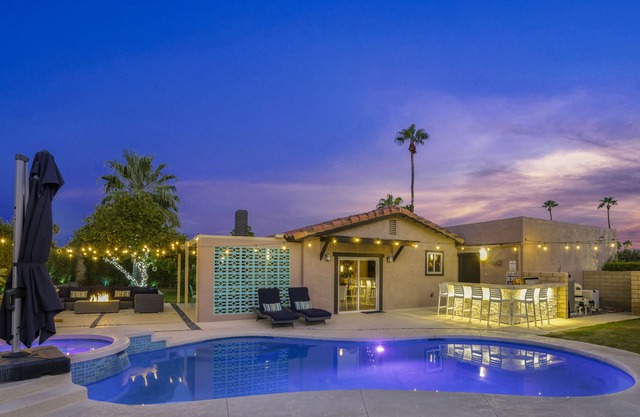 Majestic Mountain Views From Entertainer's Private Bkyd w/Sparkling Pool & Spa