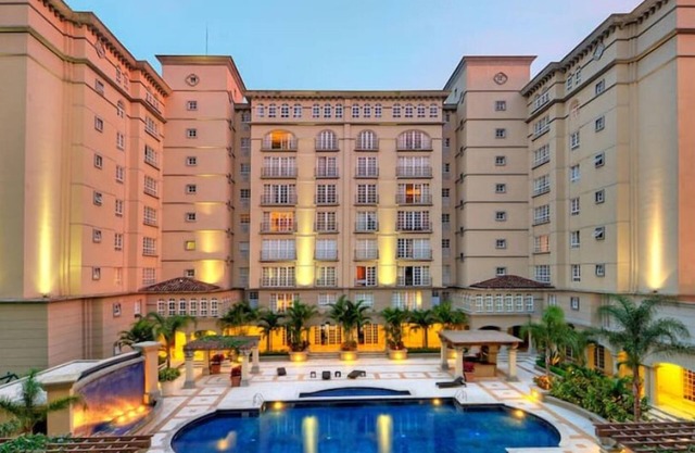 Majestic PH best view of Escazunn