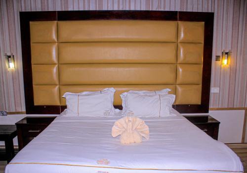 Makgovango Hotel