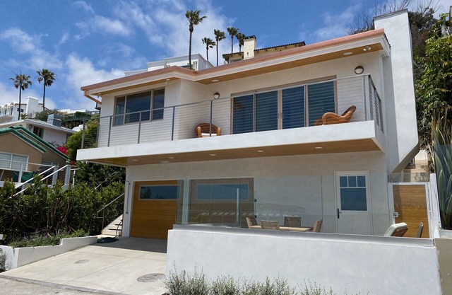 Malibu Beach House on the Sand!