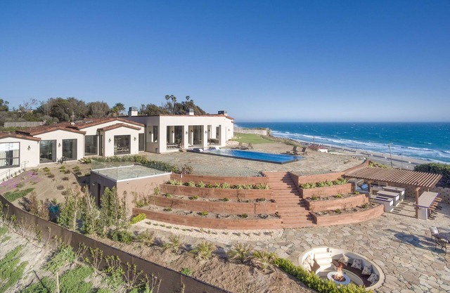 Malibu Ocean Front Luxury Villa, 11k Sq Ft, 6bed/11bath