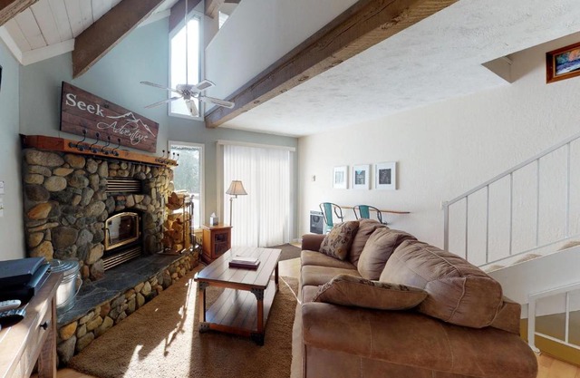 Mammoth View Villas 21