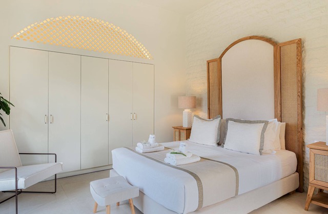 Manoglia Suite by Casa Di Fiori Andros Suites