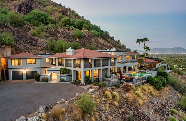 Mansion on the Mountain! Spectacular Views of Camelback Mountain
