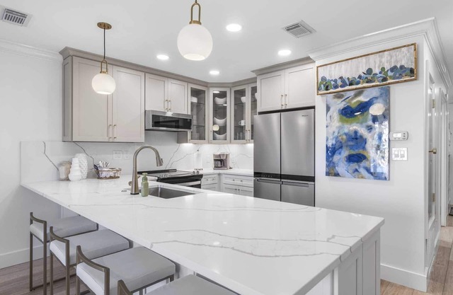 Maravilla 4306 remodeled top to bottom everything is new Bed/1.5 Bath Pet Friendly, Beach Ser