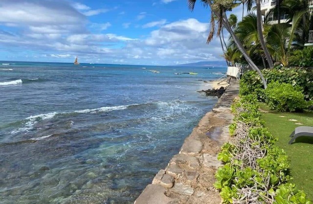 @ Marbella Lane -coastal Retreat Near Diamond Head