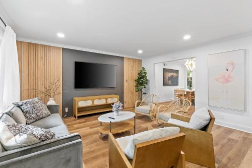 @ Marbella Lane - Fresh and Vibrant 3BR Home